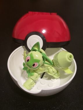 Pokemon Sprigatito & Pokeball Mega Blocks